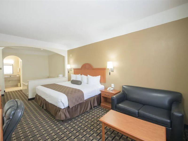 Motel 6 Tyler Bagian luar foto
