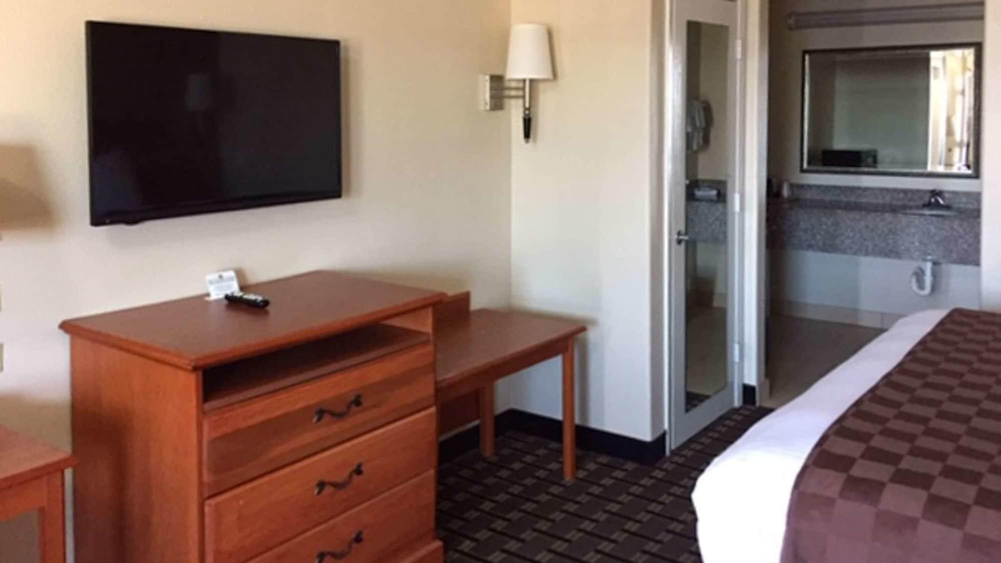 Motel 6 Tyler Bagian luar foto