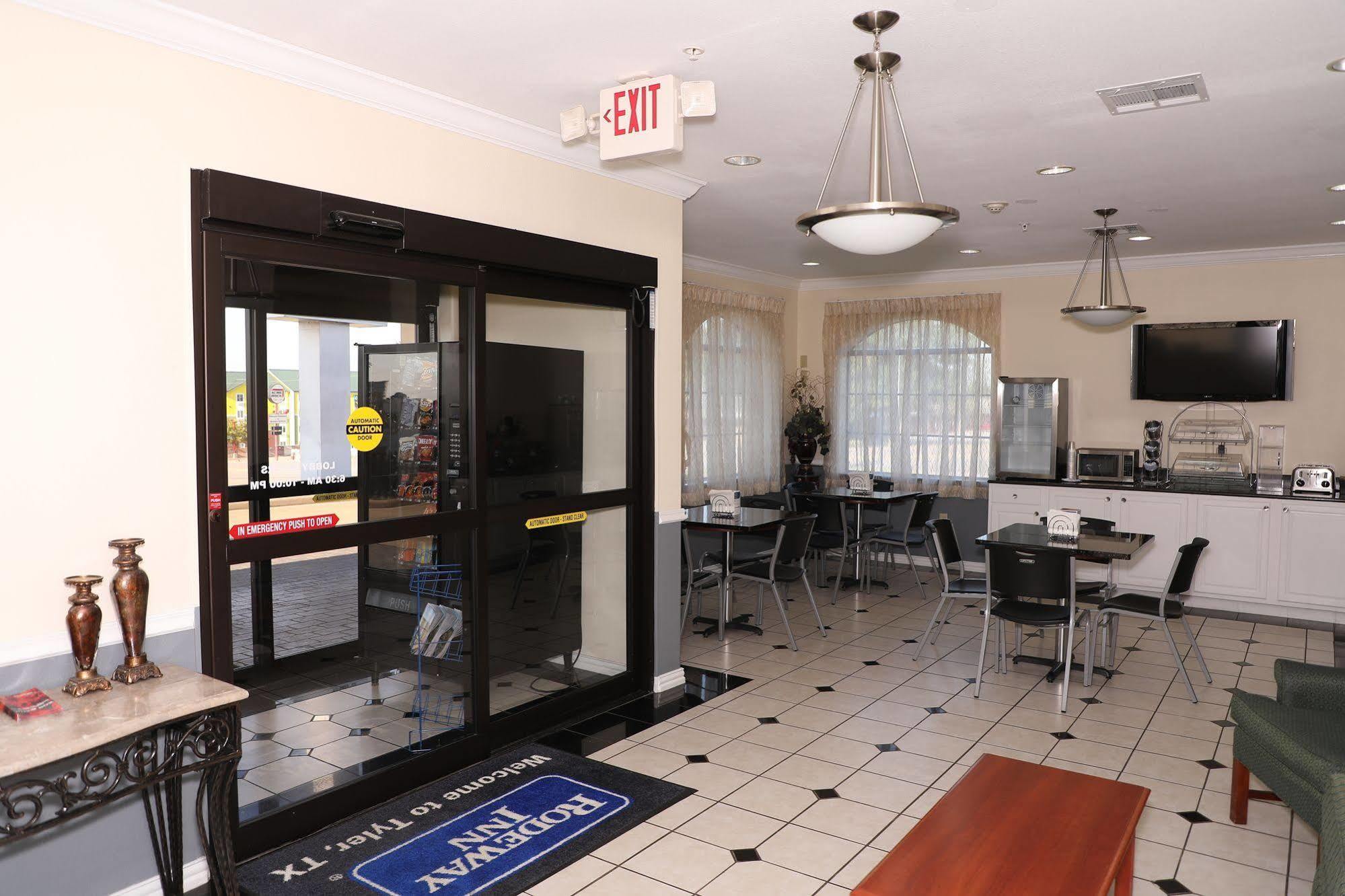 Motel 6 Tyler Bagian luar foto