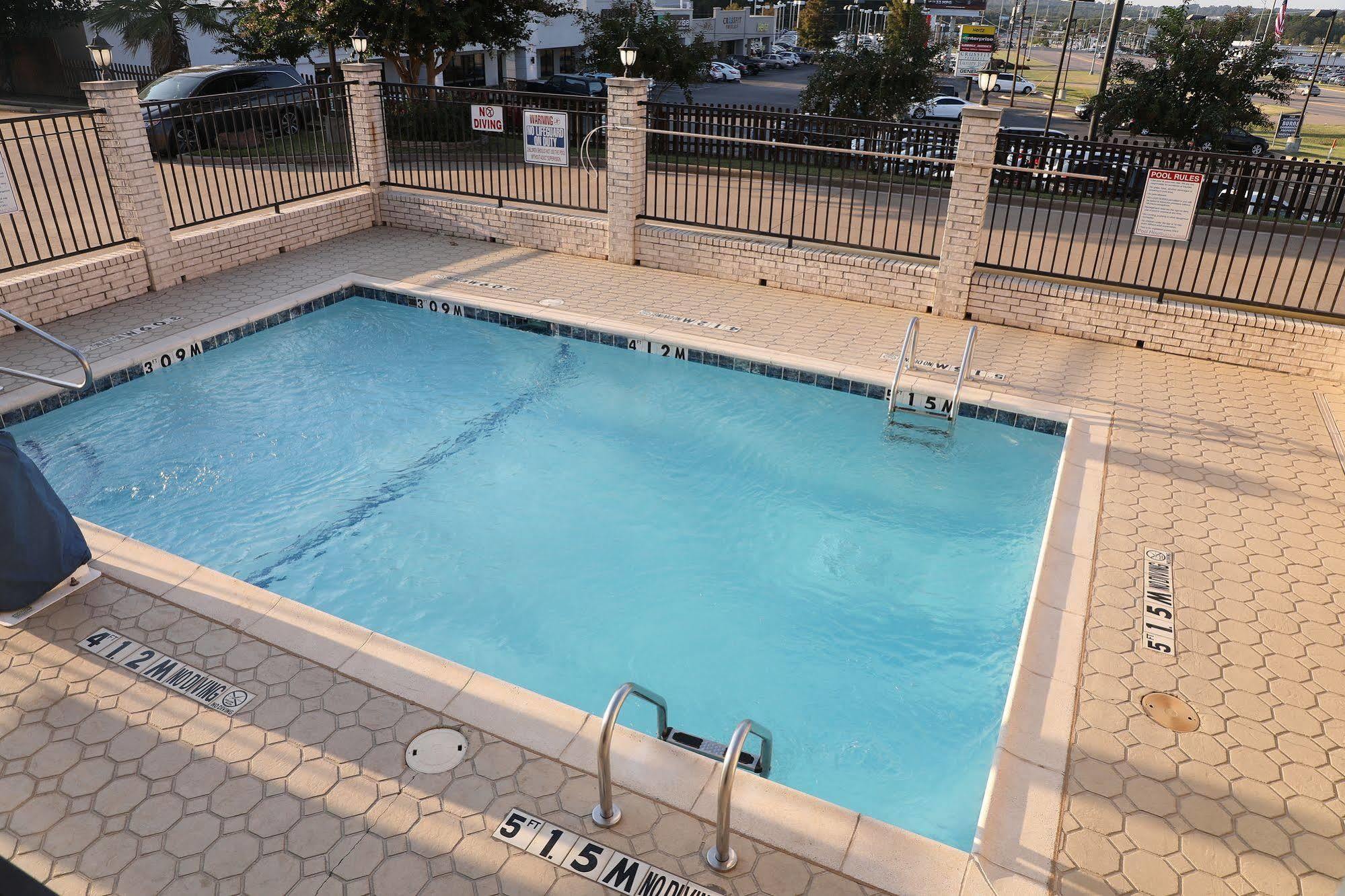 Motel 6 Tyler Bagian luar foto