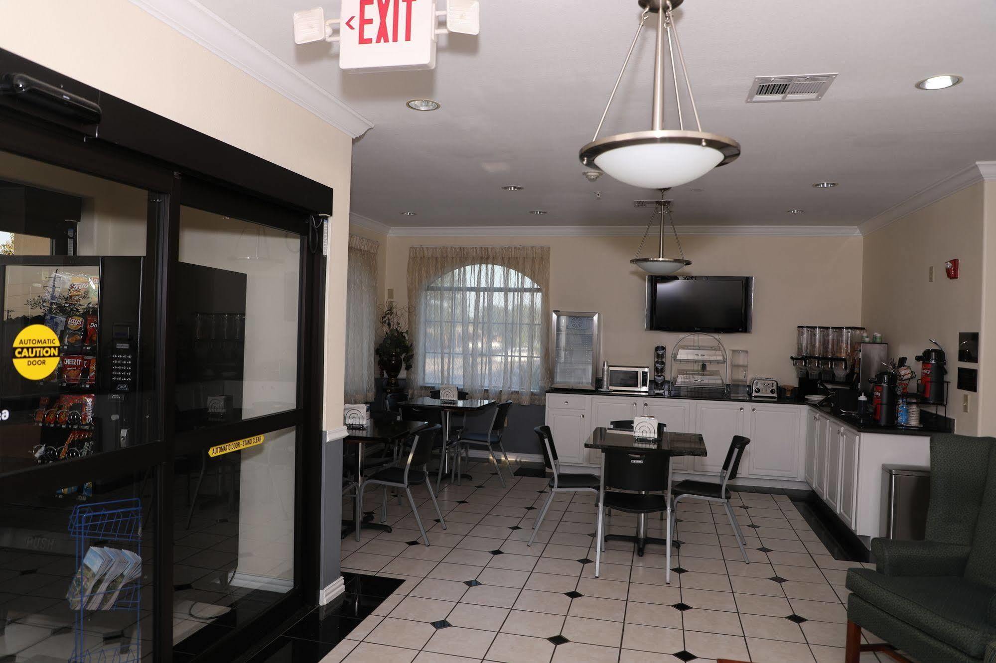 Motel 6 Tyler Bagian luar foto