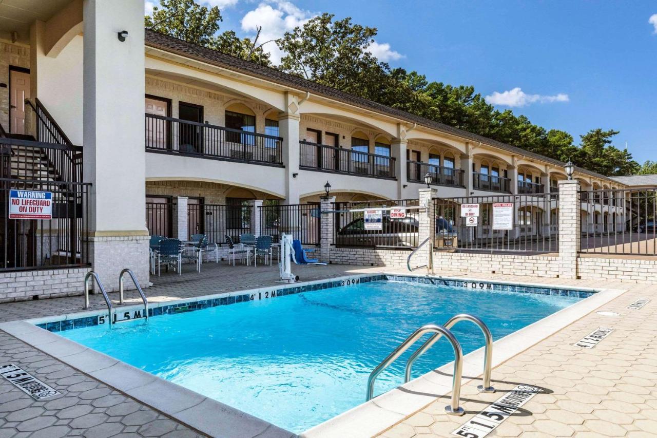 Motel 6 Tyler Bagian luar foto